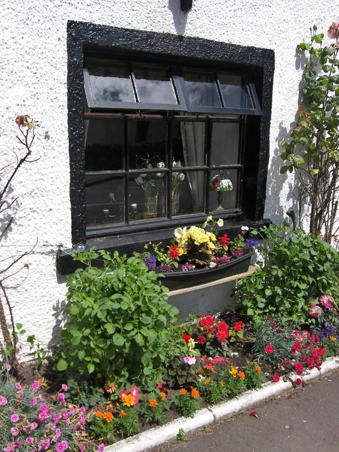 Lion And Unicorn Hotel Thornhill  Exterior foto